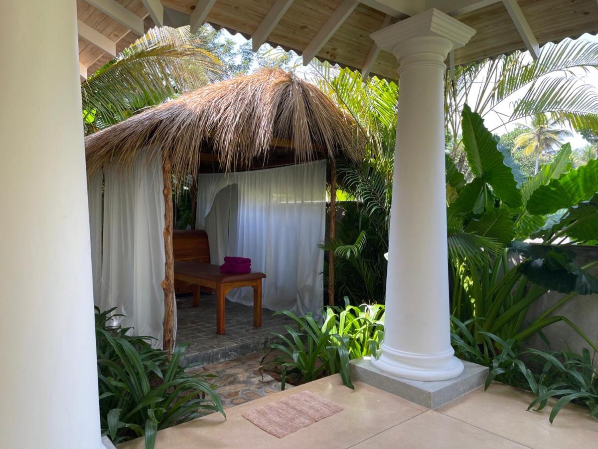 Claire Villa By Younger Villas & Resorts Ahangama Exterior photo