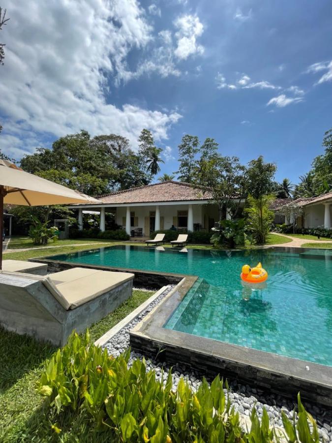 Claire Villa By Younger Villas & Resorts Ahangama Exterior photo