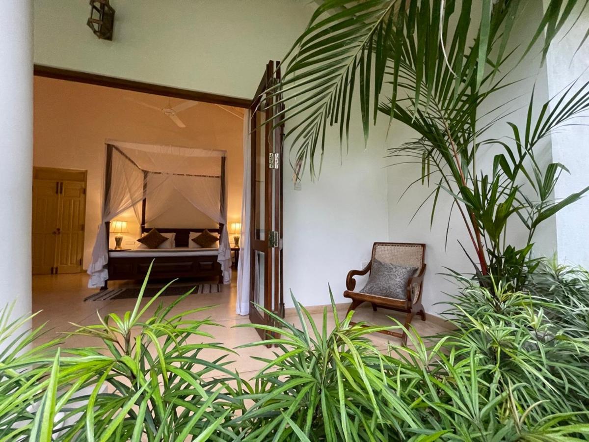 Claire Villa By Younger Villas & Resorts Ahangama Exterior photo